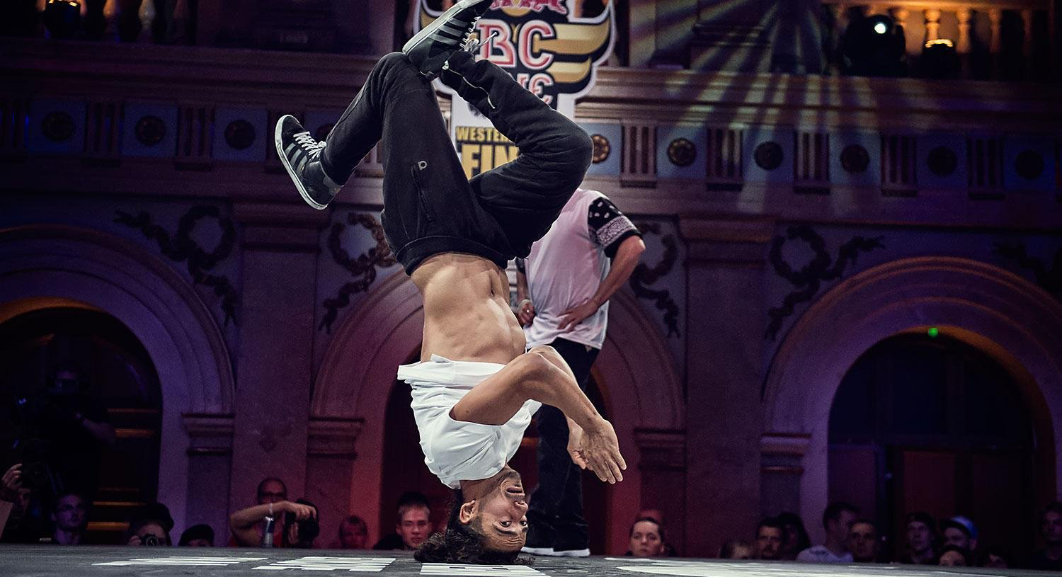 artur-promoter-groove-session bboy_artur